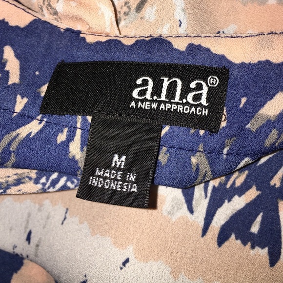 a.n.a Polyester Women’s Sleeveless Dress Shirt - Picture 4 of 5
